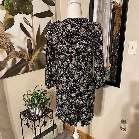 MOSSIMO SUPPLY CO • Floral Paisley Romper - Picture 5 of 10